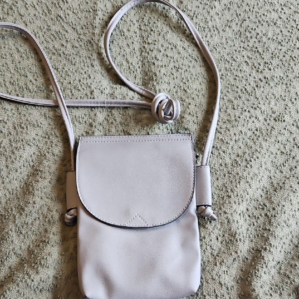 Elegant Cream Crossbody Bag